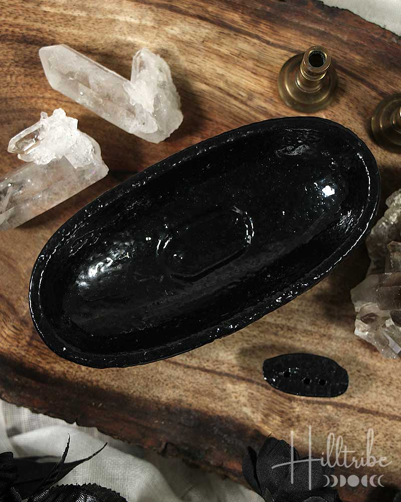 Cast Iron Canoe Smudge Pot and Incense Burner, Cast Iron Incense Holde –  Moon Mountain Gems